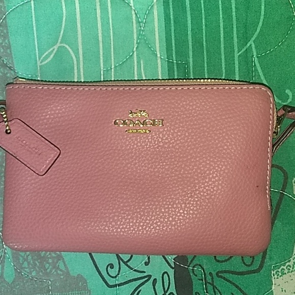 Handbags - Coach Pink Leather pebble wristlet